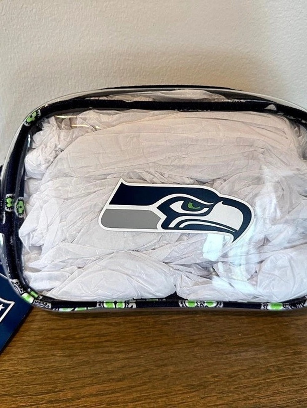 Vera Bradley Seahawks Belt Bag Blue & Green NWT - Picture 2 of 4